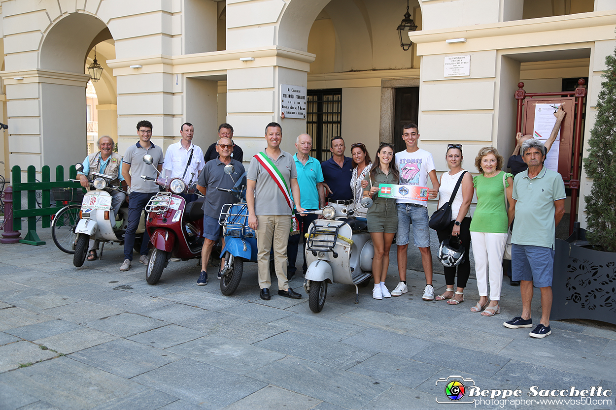 VBS_0674 - Incontro con il Vespista Sandamianese Samuele Iannello.jpg